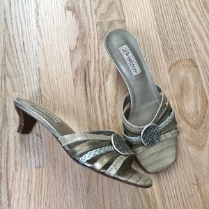 Brighton Leather Retired Kyoto Heels Sz 7 1/2 Shoes Cream Gold Kitten